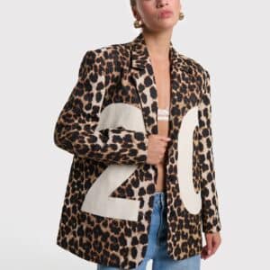 Alix The Label blazer panterprint met rugnummer 20 op voorzijde